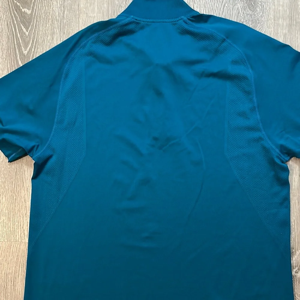 Lululemon Men's XXL Metal Vent Tech Short‎ Sleeve Performance Golf Polo Shirt